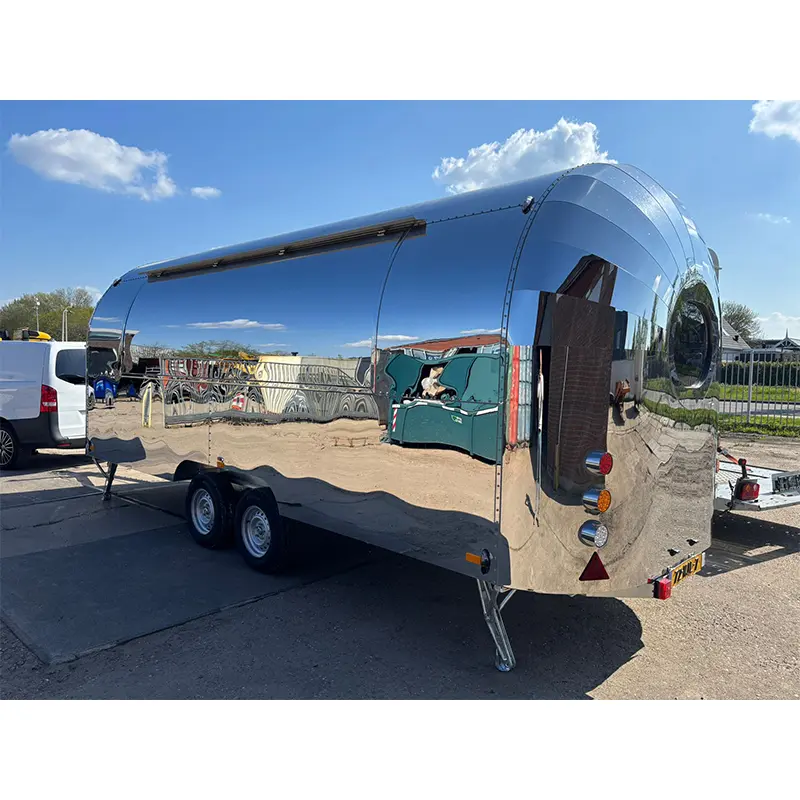 Remorcă Airstream de rezistență cu două axe