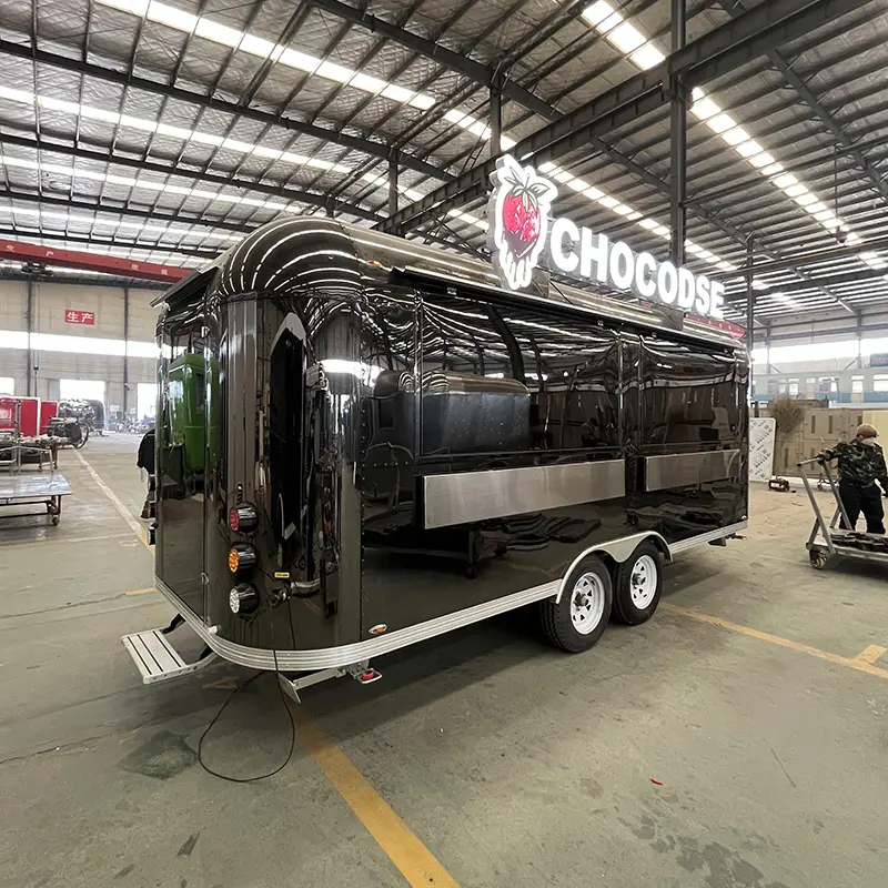 Remorcă Airstream negru mat