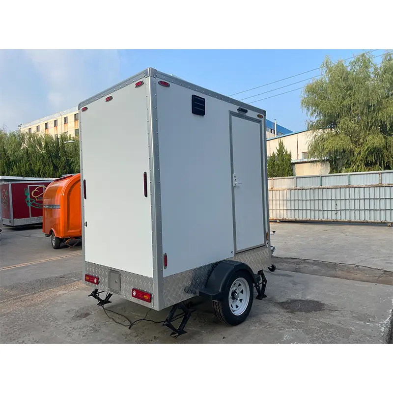 Remorcă pentru toaletă mobilă cu o singură stație